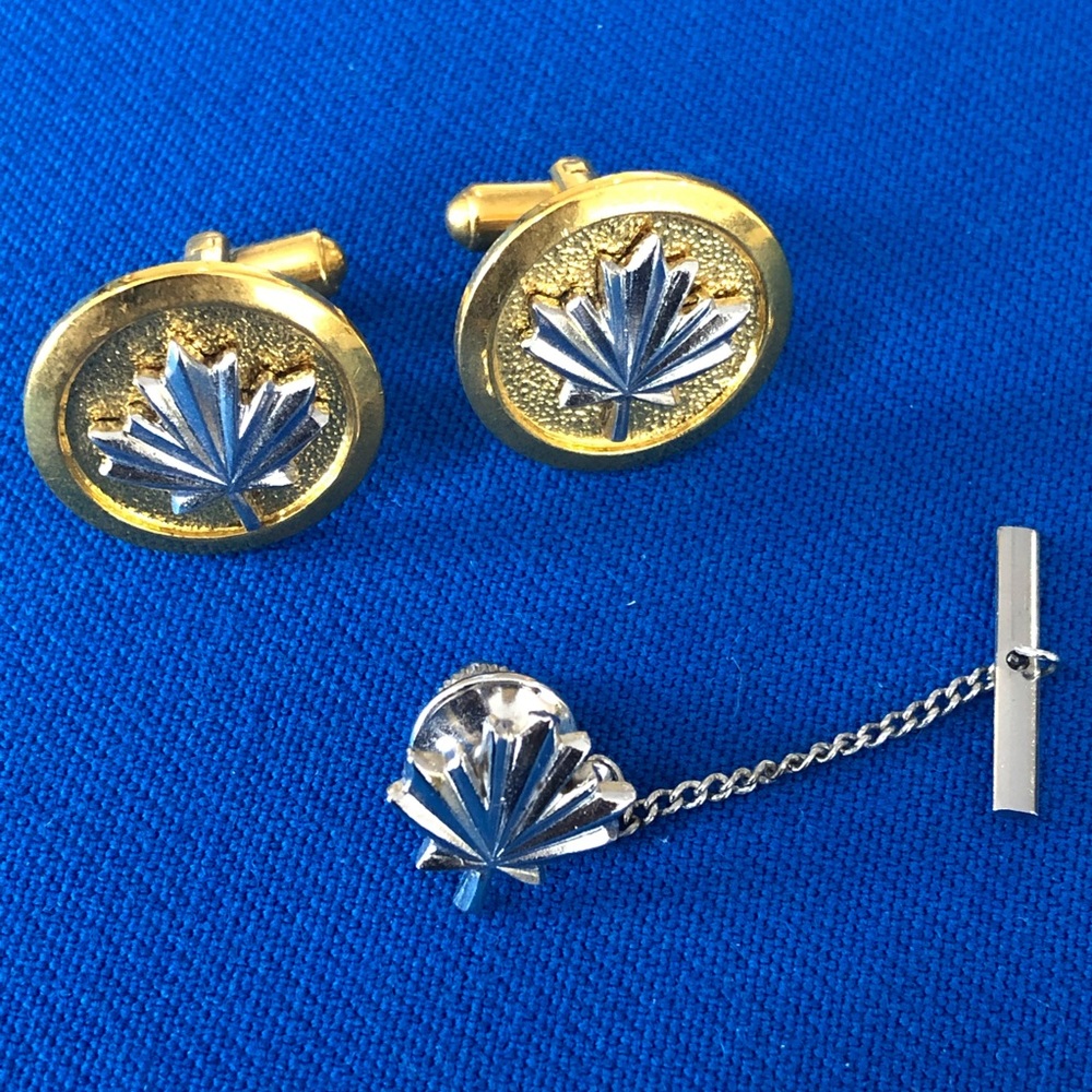 Maple Leaf Cufflinks and Tie pin set